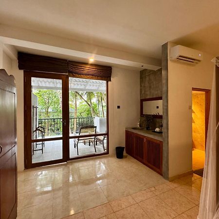 Brinkhouse Guesthouse , Unawatuna Beach エクステリア 写真