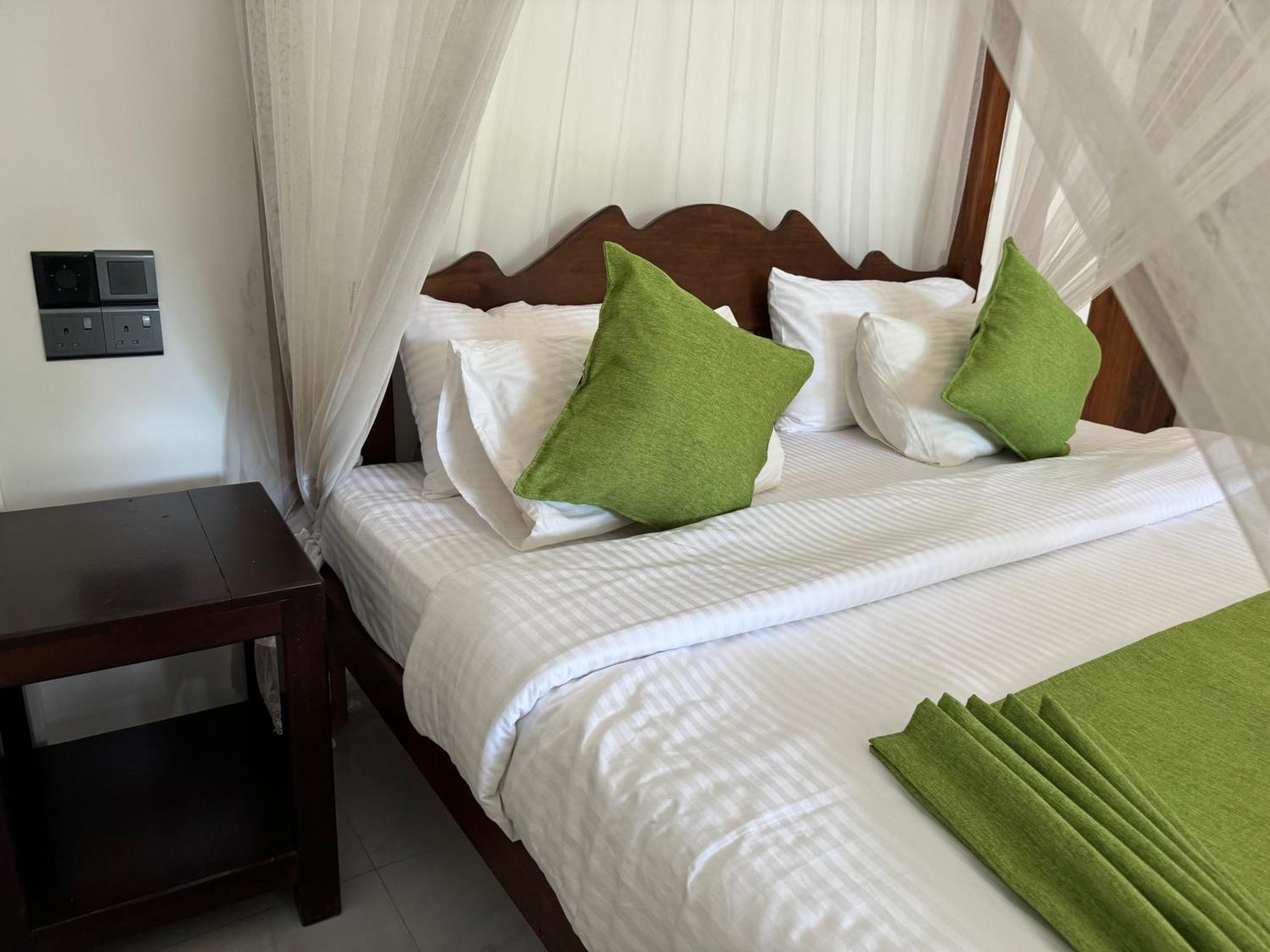 Brinkhouse Guesthouse , Unawatuna Beach エクステリア 写真
