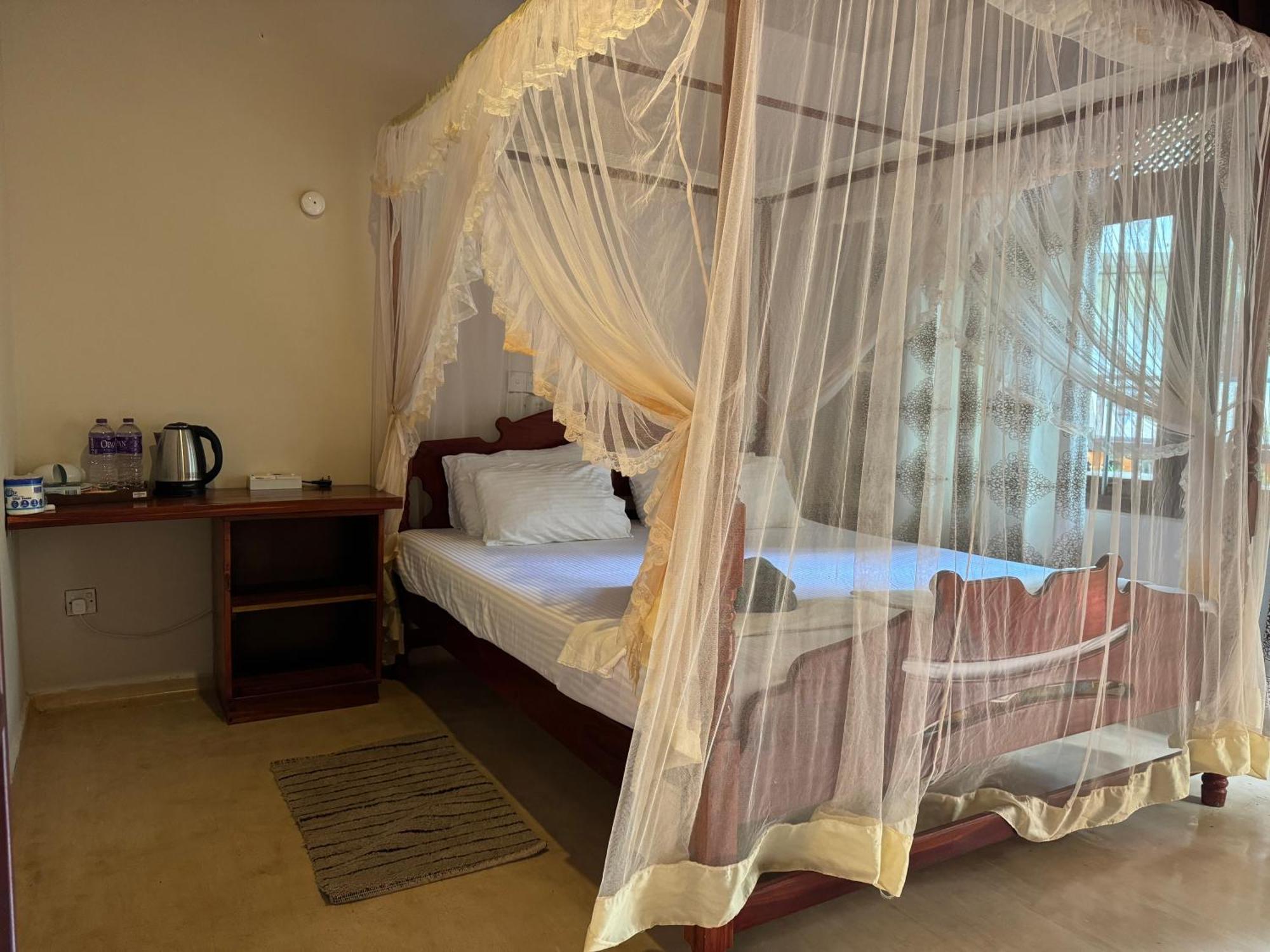 Brinkhouse Guesthouse , Unawatuna Beach エクステリア 写真