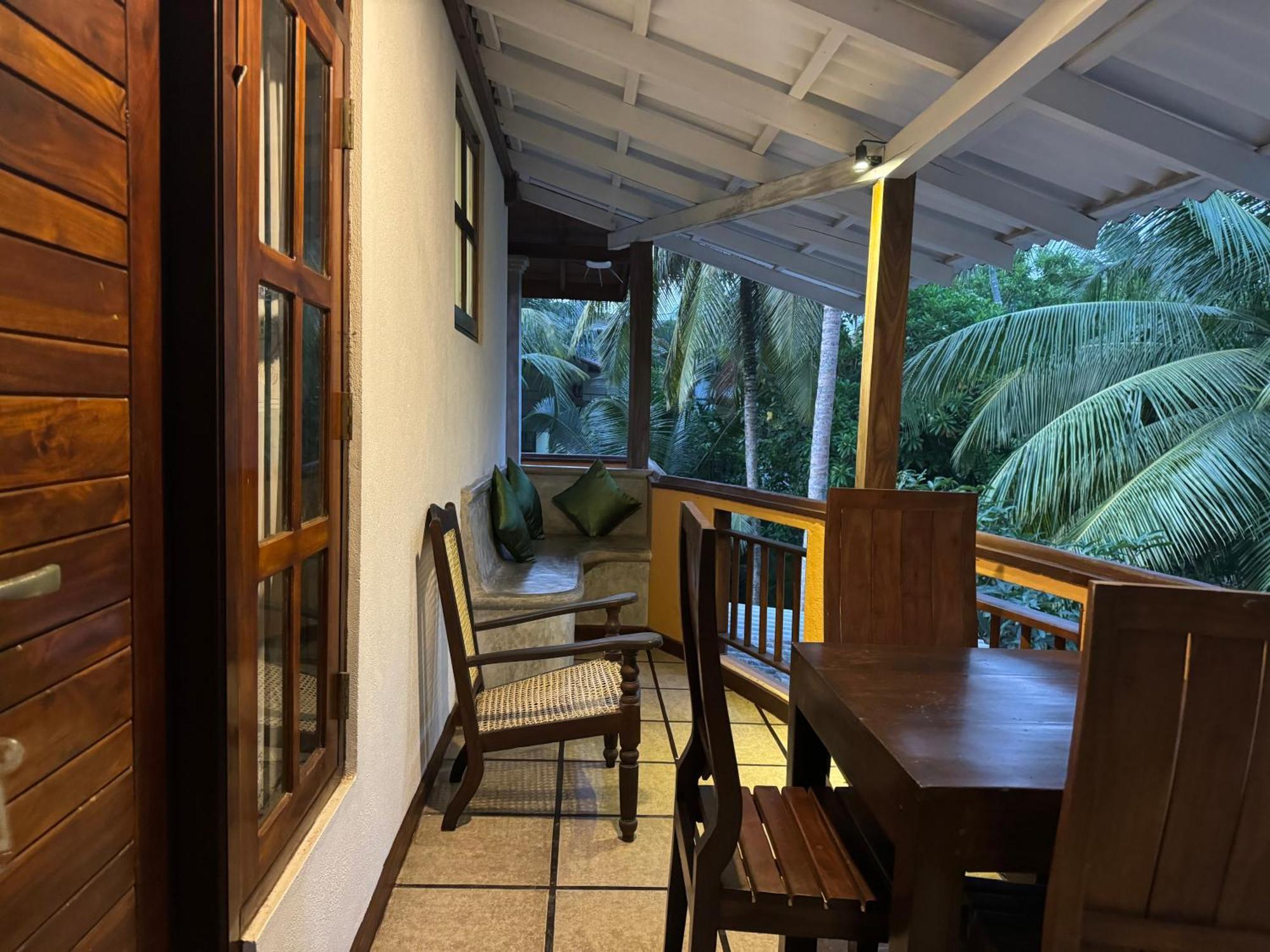 Brinkhouse Guesthouse , Unawatuna Beach エクステリア 写真