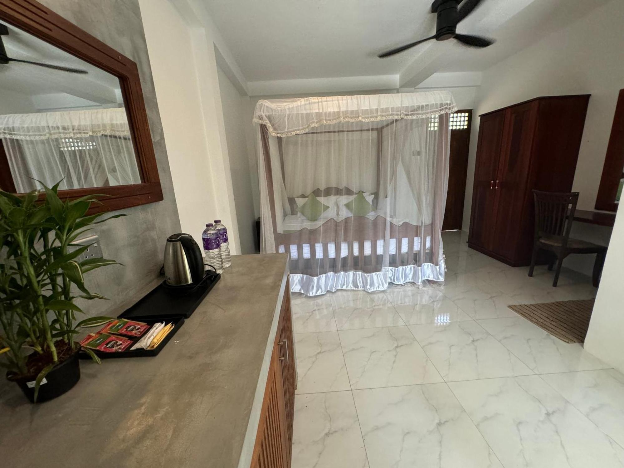 Brinkhouse Guesthouse , Unawatuna Beach エクステリア 写真