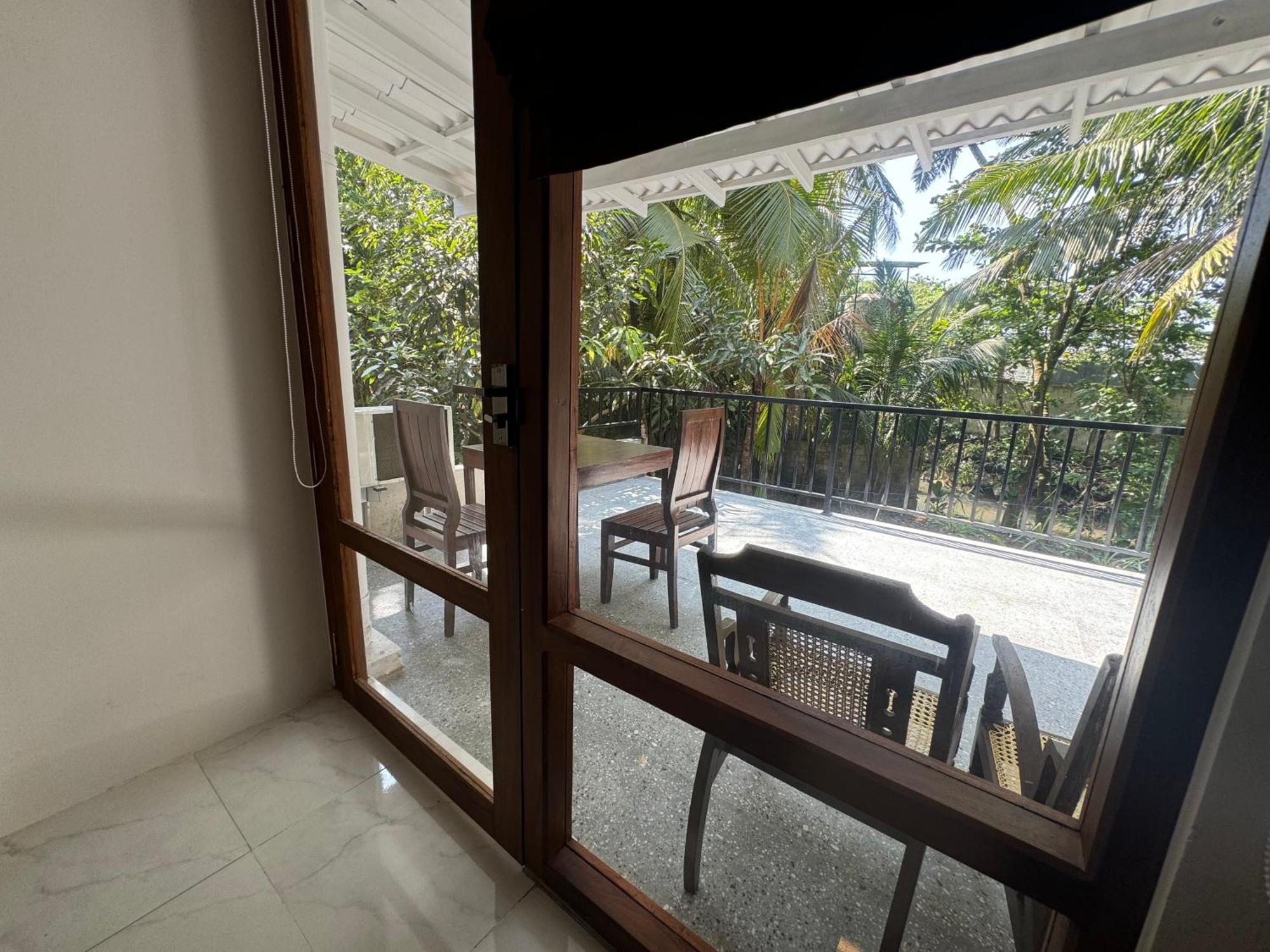 Brinkhouse Guesthouse , Unawatuna Beach エクステリア 写真