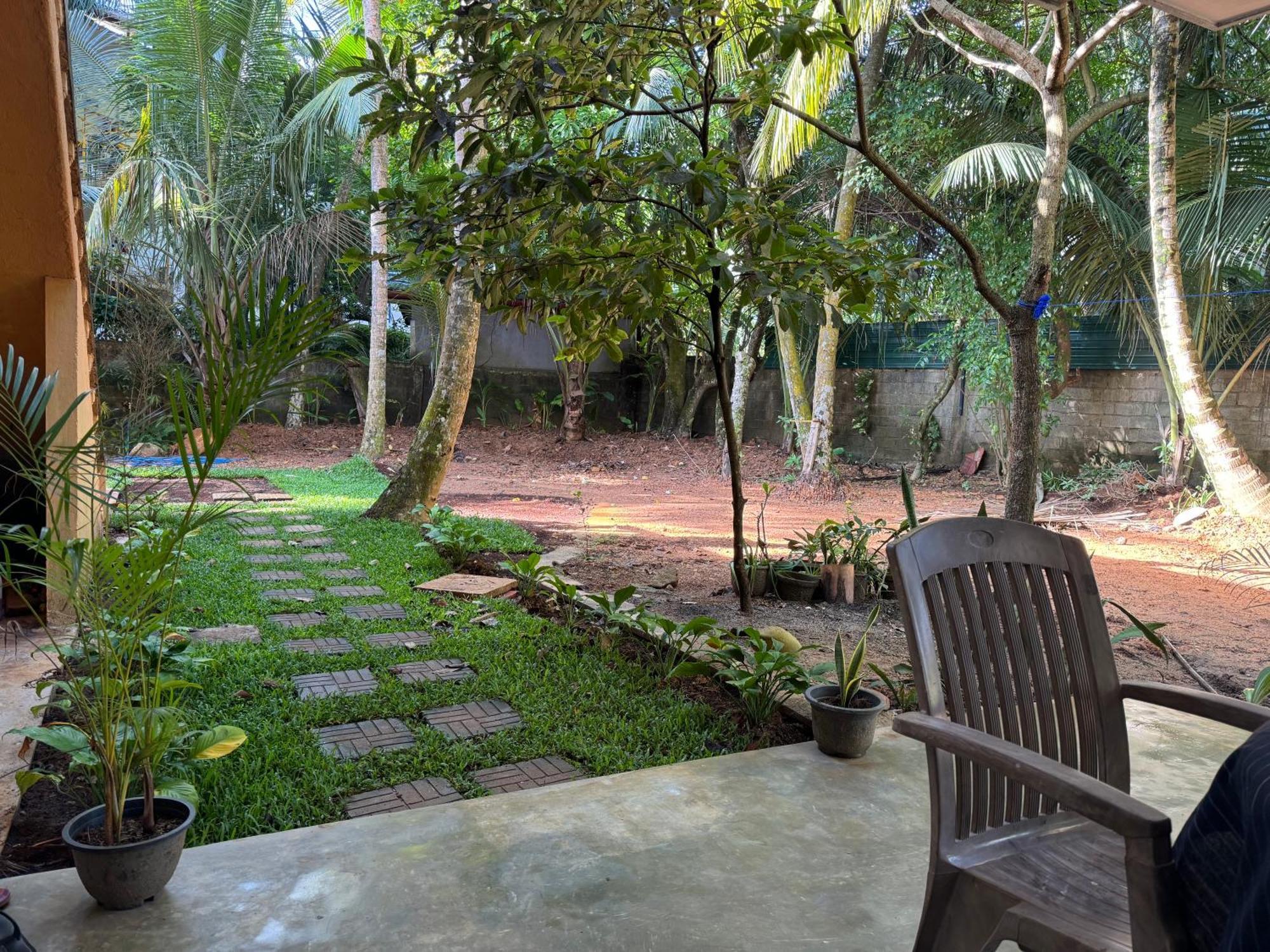Brinkhouse Guesthouse , Unawatuna Beach エクステリア 写真