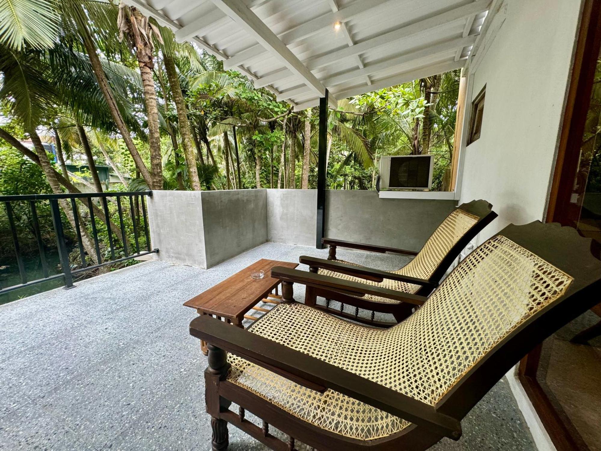 Brinkhouse Guesthouse , Unawatuna Beach エクステリア 写真