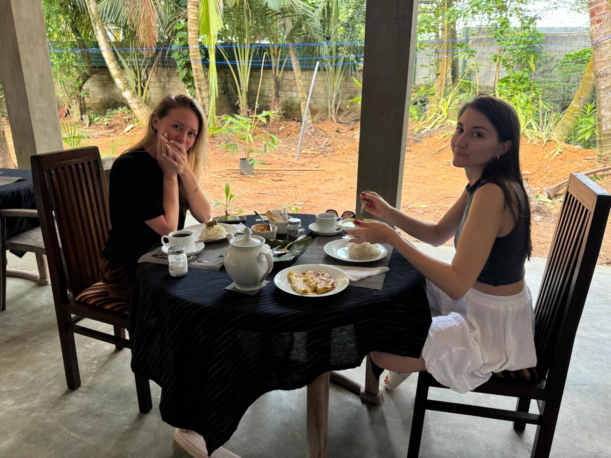 Brinkhouse Guesthouse , Unawatuna Beach エクステリア 写真