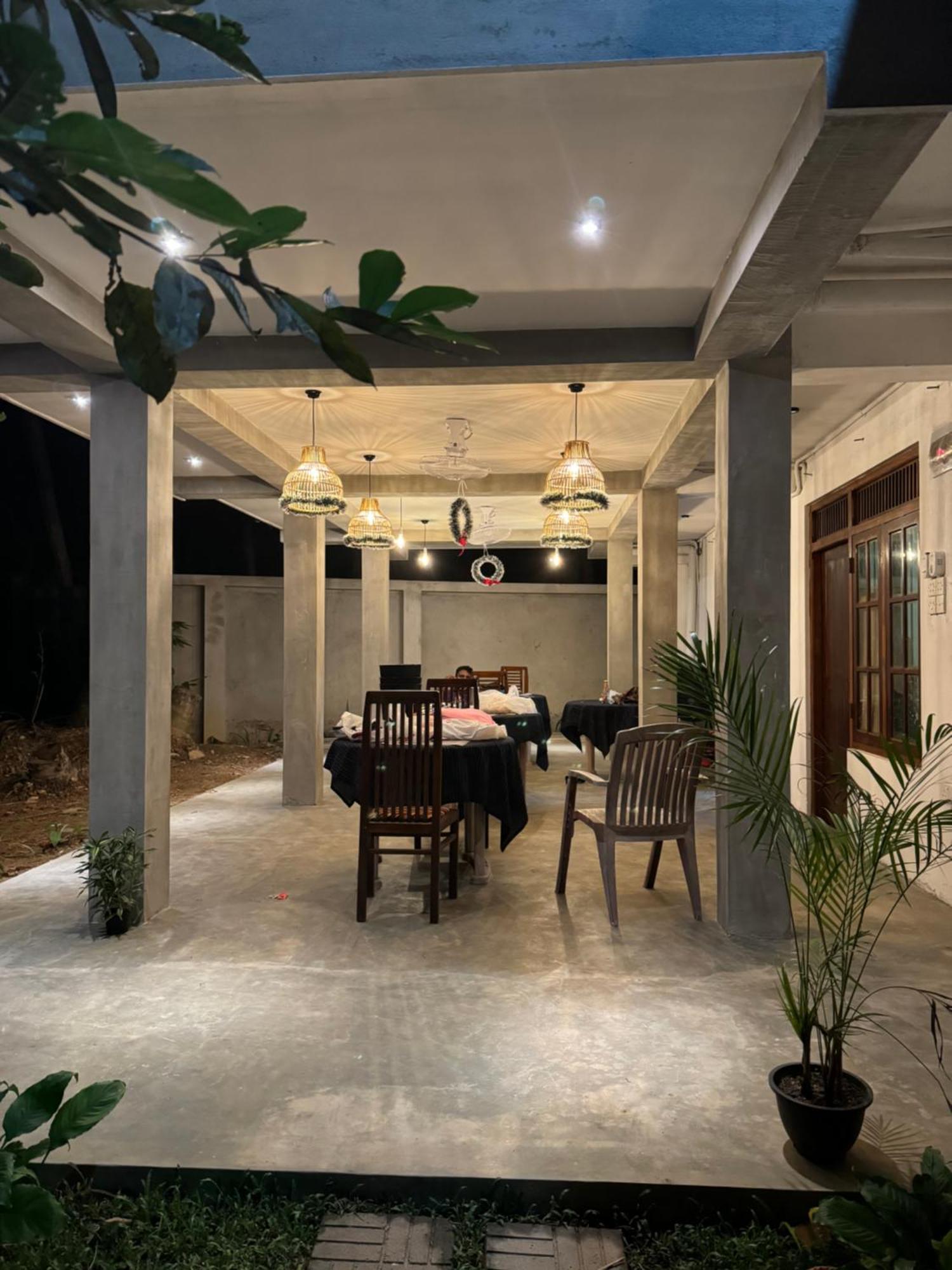Brinkhouse Guesthouse , Unawatuna Beach エクステリア 写真