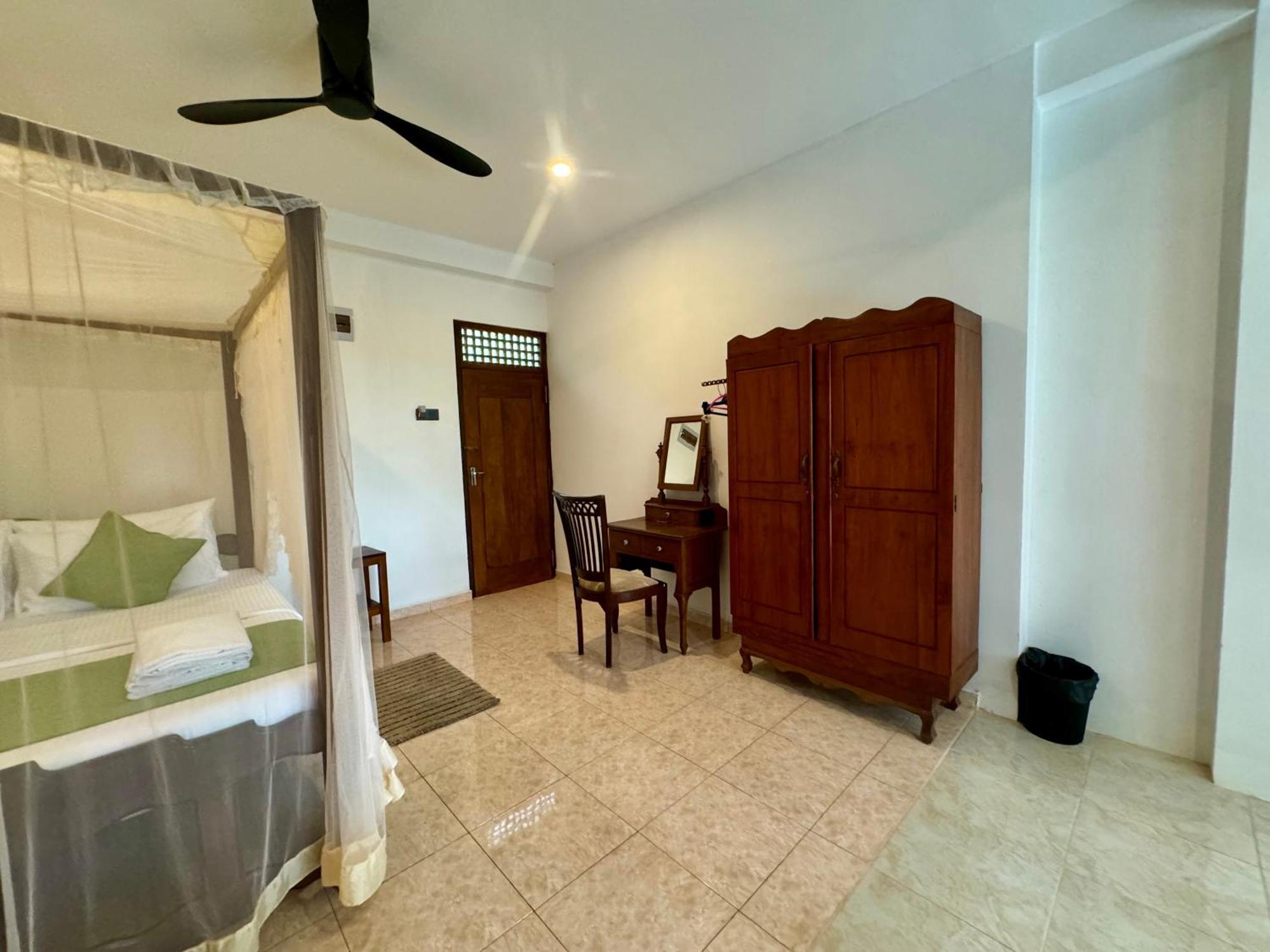 Brinkhouse Guesthouse , Unawatuna Beach エクステリア 写真