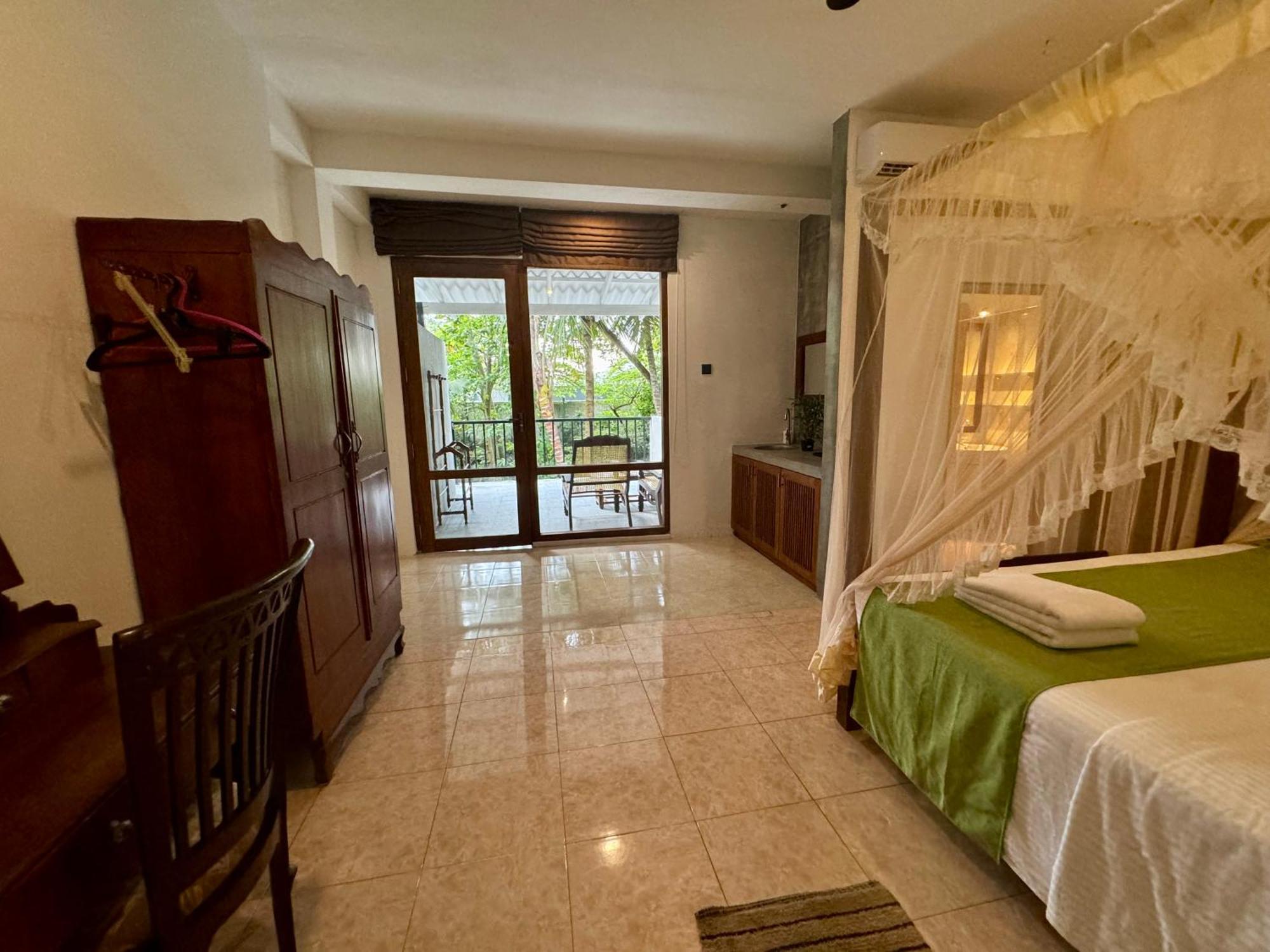 Brinkhouse Guesthouse , Unawatuna Beach エクステリア 写真